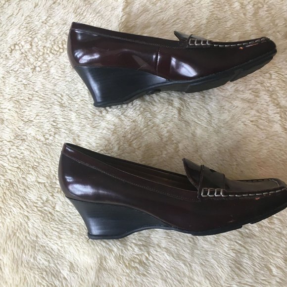 SZ 8.5 M Bass & Co Brown Wedge Penny Loafer's - Picture 1 of 7